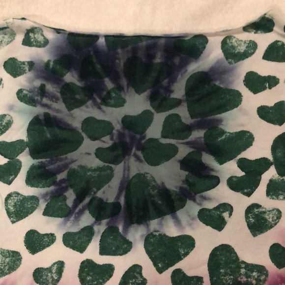 Lucky long sleeve tissue tee in green magenta heart print - Picture 10 of 10